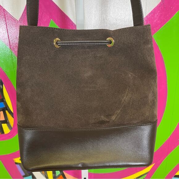 Michael Kors, Suede and Leather Cary Bucket Bag. Bohemian Glamour Adjustable - Picture 6 of 12